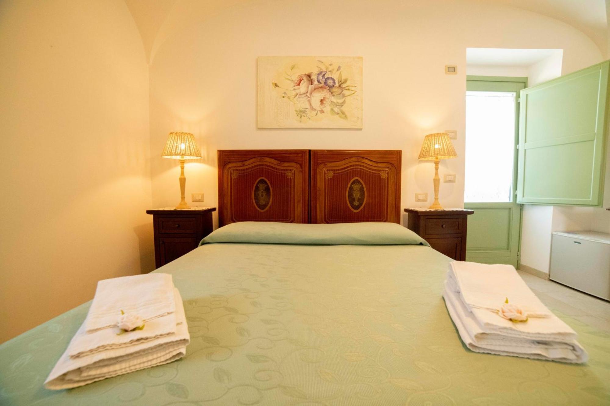Bed and Breakfast Coppola Di Seta Locorotondo Exterior foto