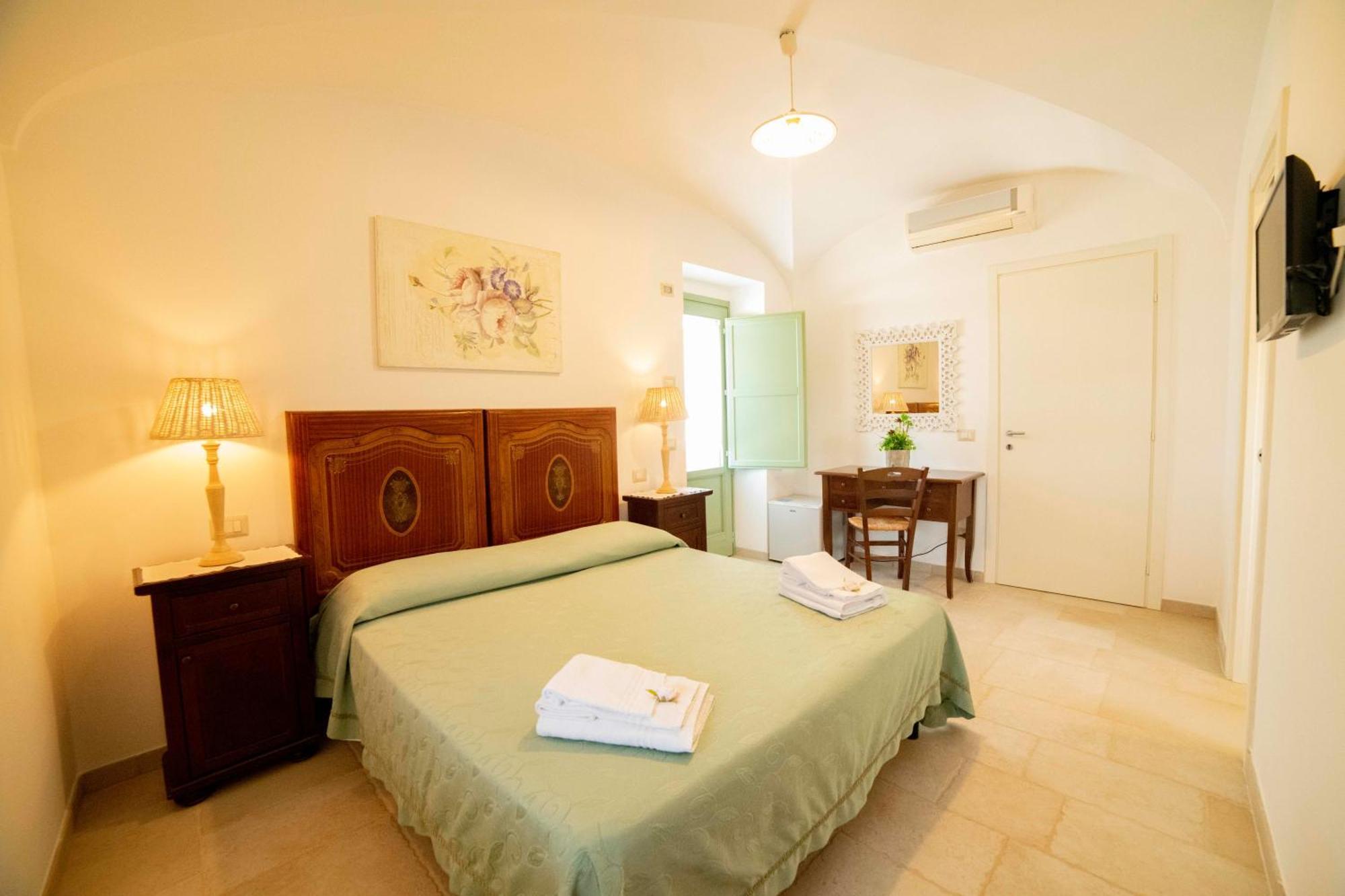 Bed and Breakfast Coppola Di Seta Locorotondo Exterior foto